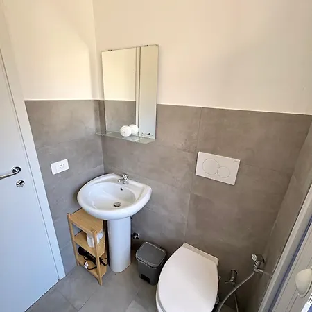 Pensionat 55 - Centocelle Near Metro C